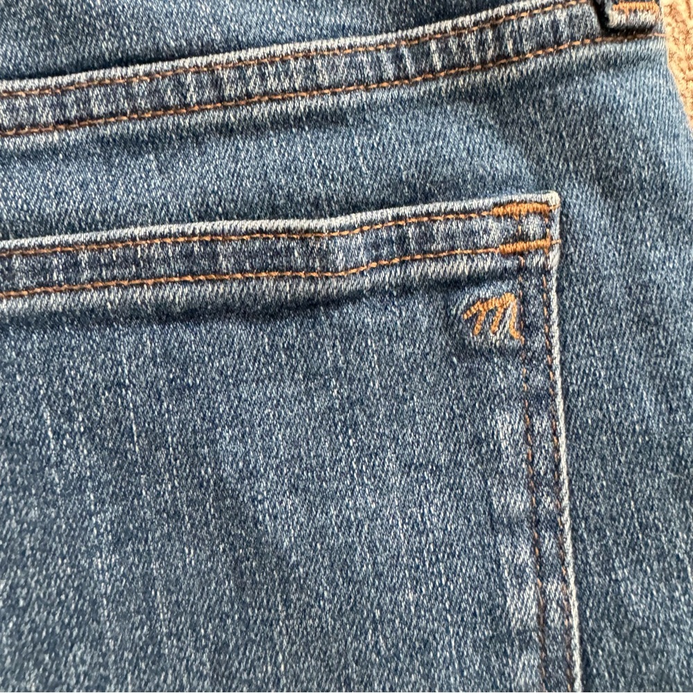 Madewell Mid Rise Kick Out Jean - Picture 10 of 15